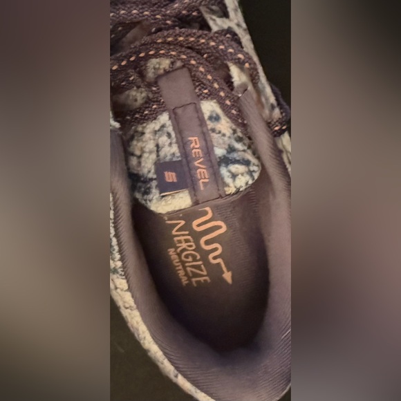 Brooks Revel 5 Women's Athletic Shoes - purple and Orange - Picture 5 of 6